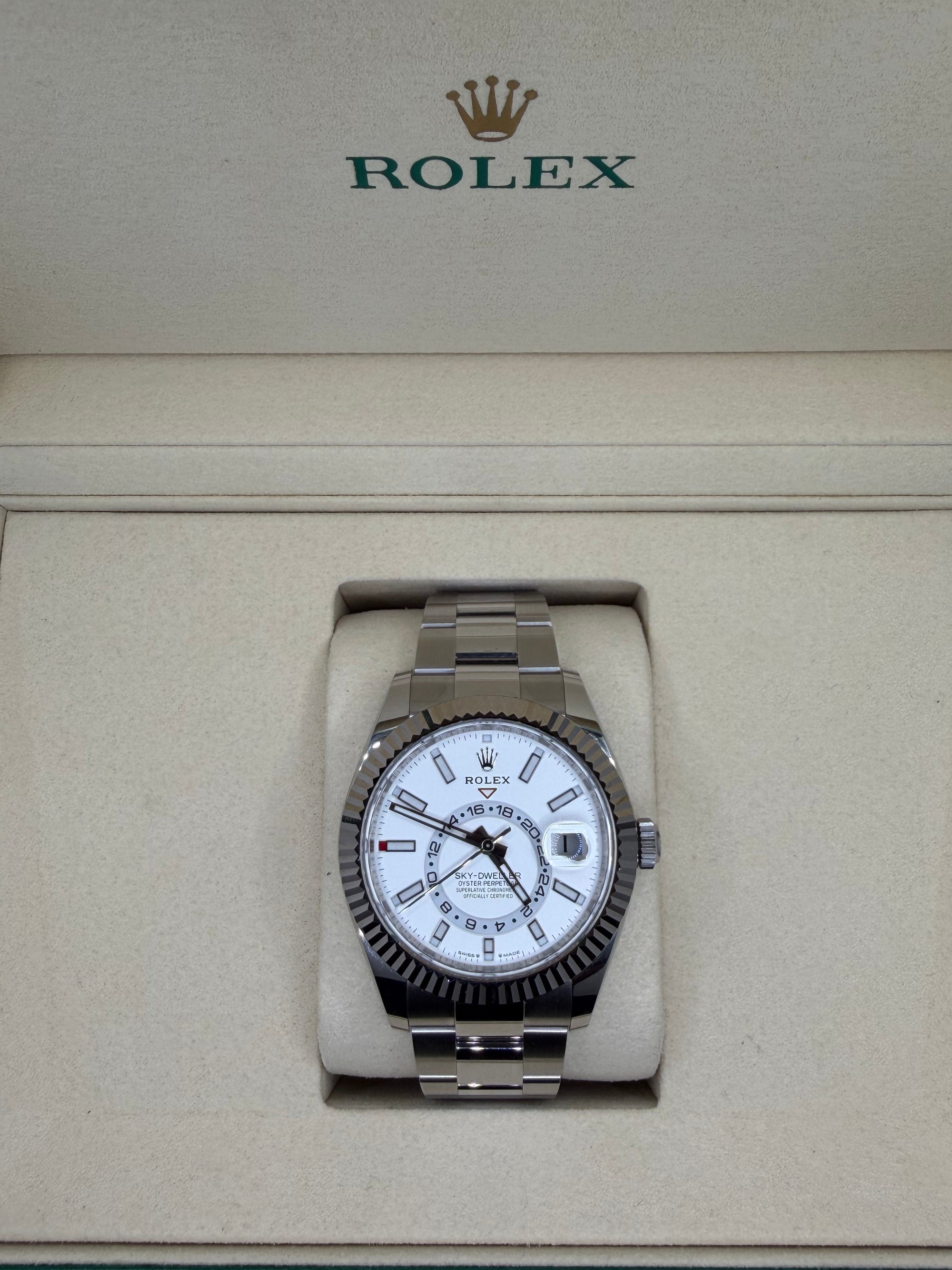 Rolex Sky-Dweller - White Dial - Oyster Bracelet - 336934