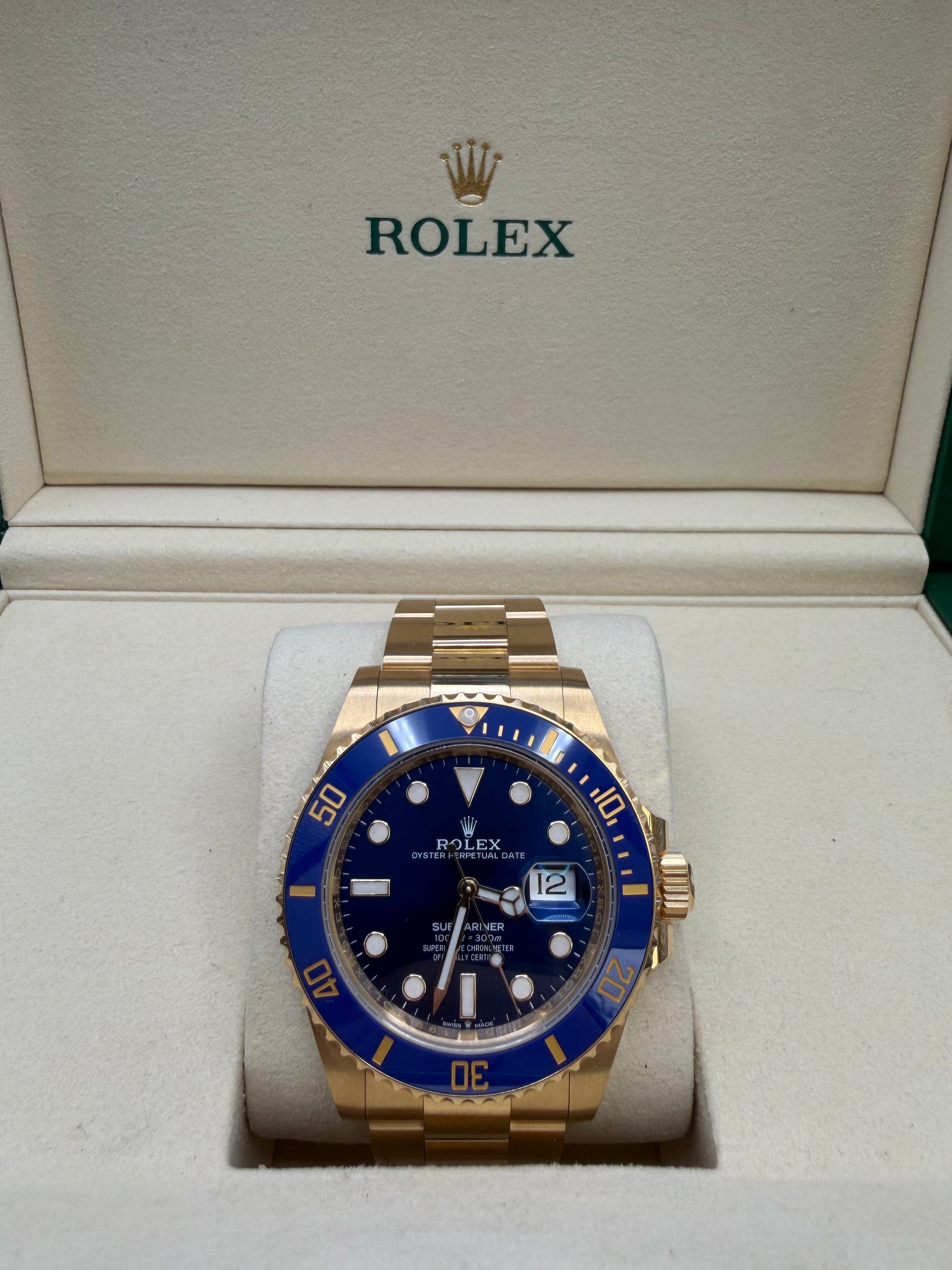 Rolex Submariner Date Yellow Gold 41mm - 126618LB